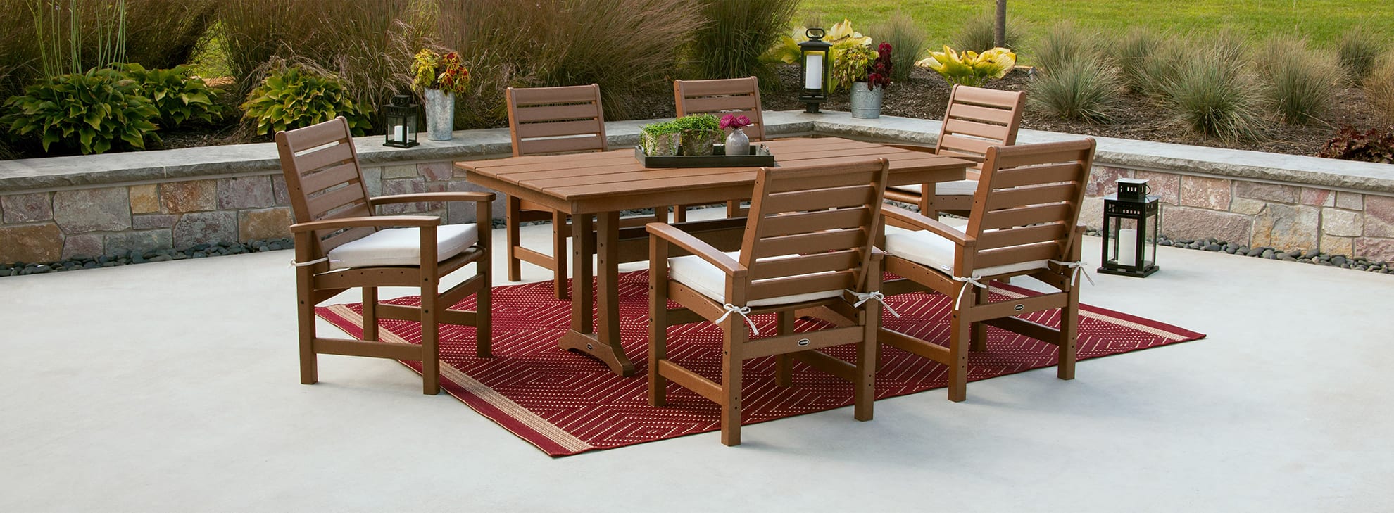 Conjunto de mesa y sillas polywood para jardín — Bricowork